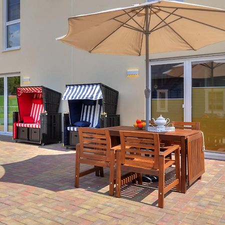 Haus Strandkoerv Mit Fass-Sauna Loddin Luaran gambar