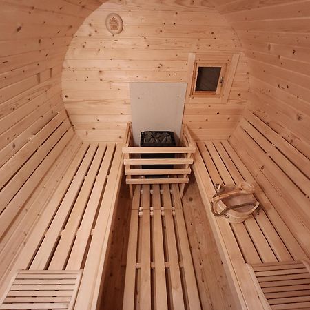Haus Strandkoerv Mit Fass-Sauna Loddin Luaran gambar