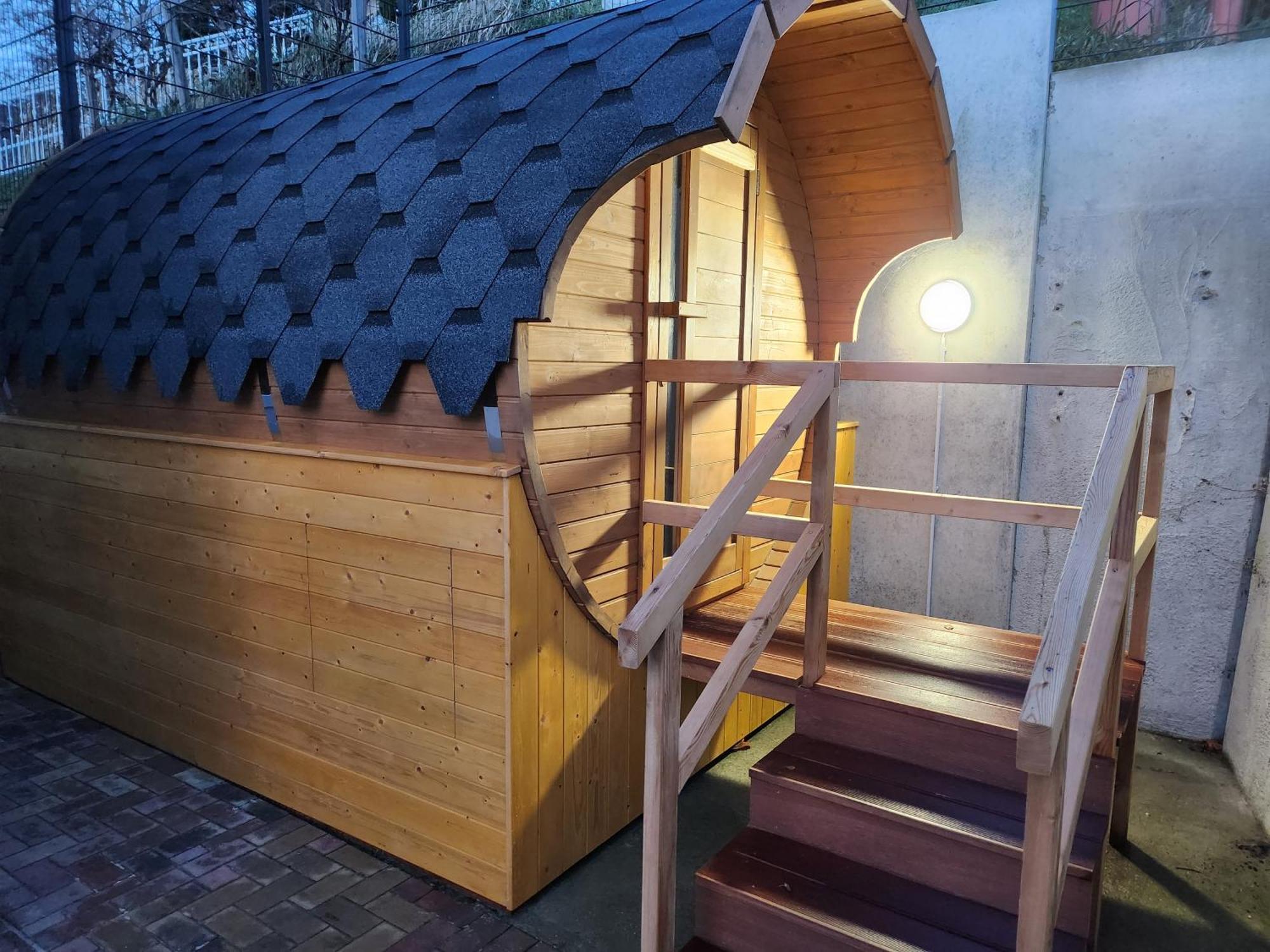 Haus Strandkoerv Mit Fass-Sauna Loddin Luaran gambar