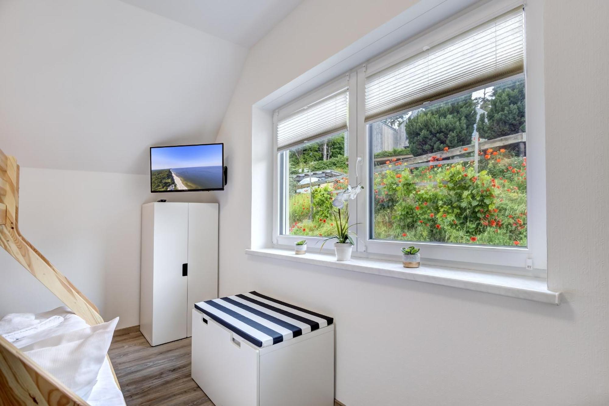 Haus Strandkoerv Mit Fass-Sauna Loddin Luaran gambar