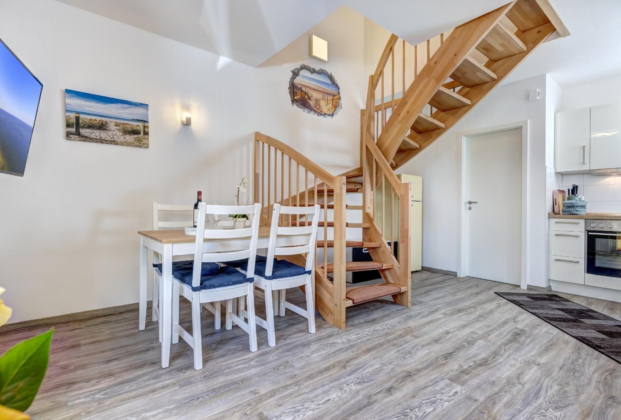 Haus Strandkoerv Mit Fass-Sauna Loddin Luaran gambar