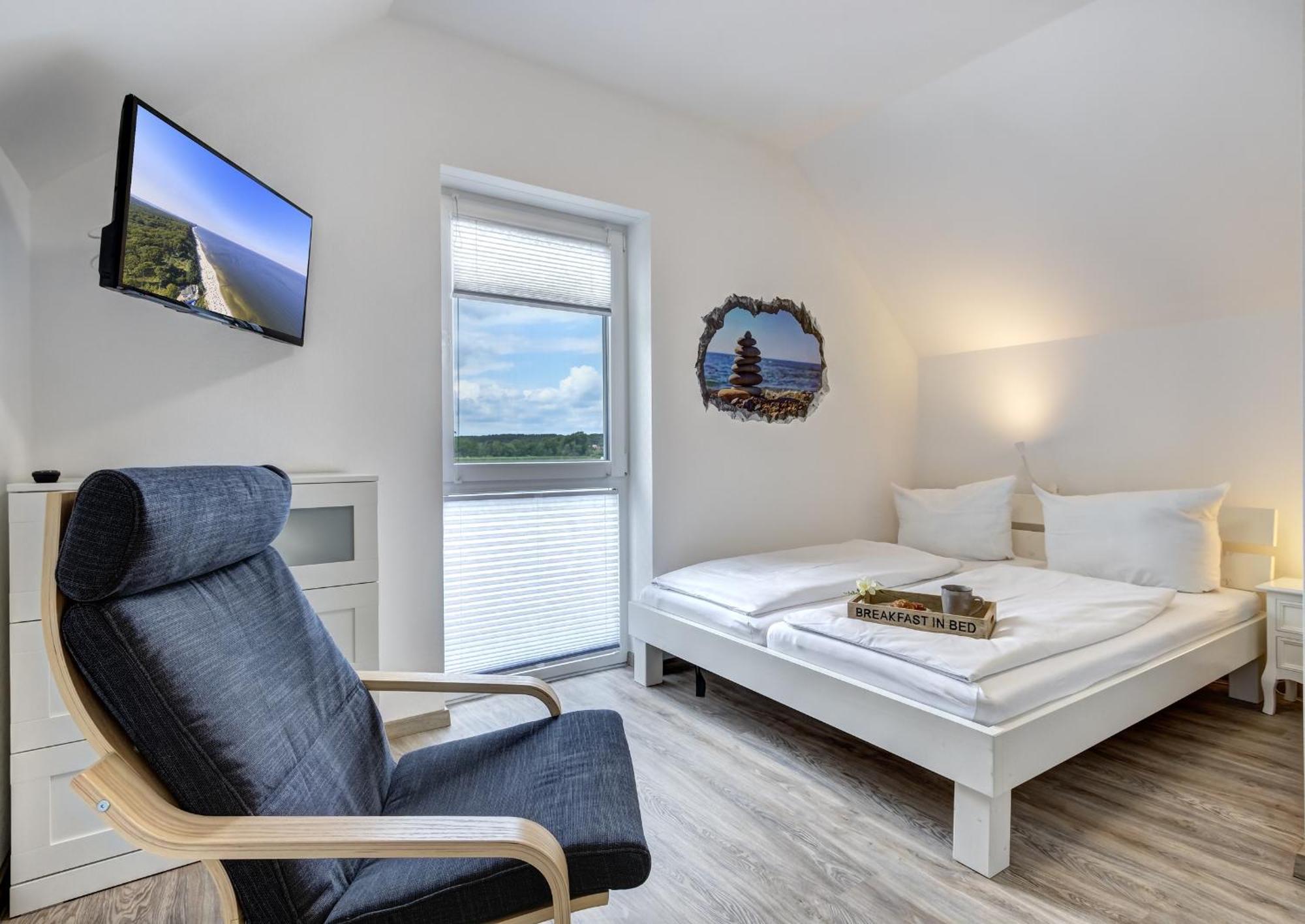 Haus Strandkoerv Mit Fass-Sauna Loddin Luaran gambar